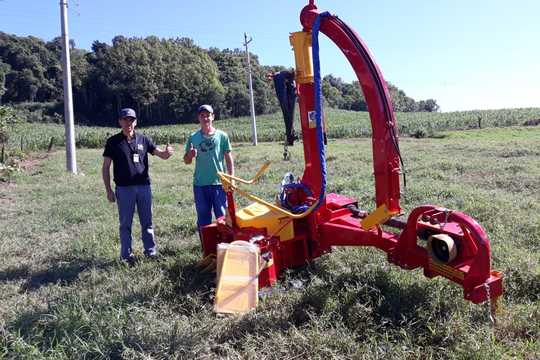 Entrega menegazzo maquinas agricolas %282%29